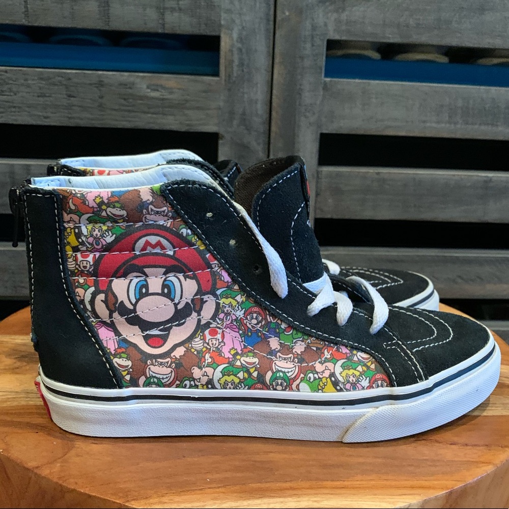 Mario Vans youth size 4